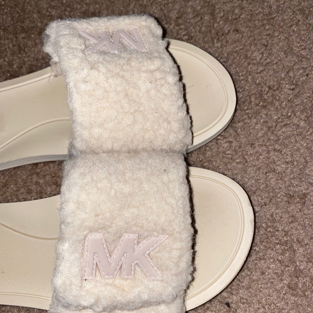 Michael Kors fluffy slides